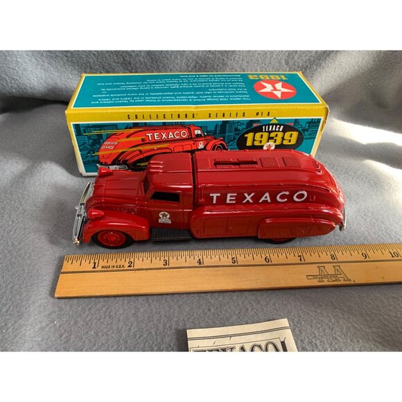 Texaco 1939 Dodge Airflow Tanker Bank Die-Cast Model Ertl Collectible Red - Picture 9 of 11